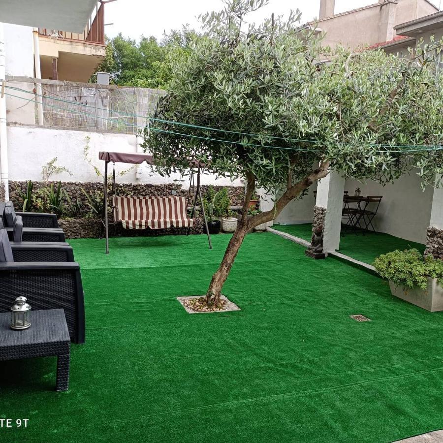 Carrer Esparreguera Olot Bagian luar foto
