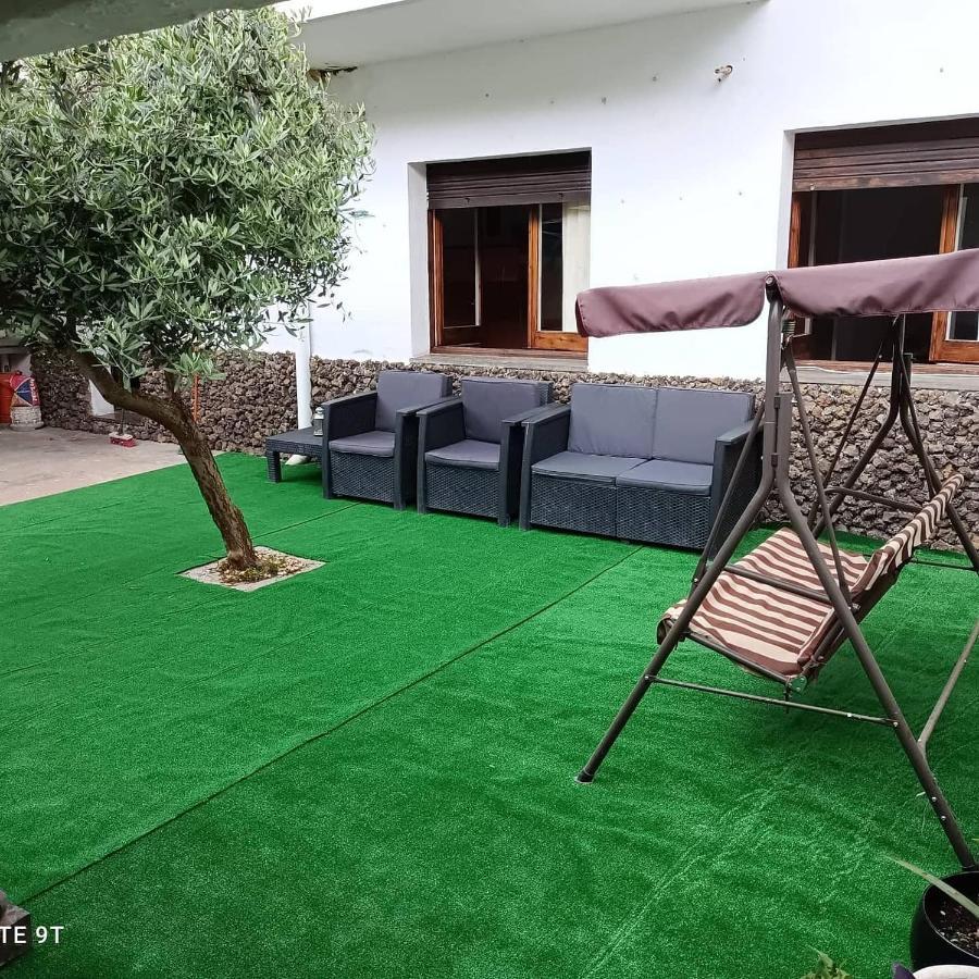 Carrer Esparreguera Olot Bagian luar foto